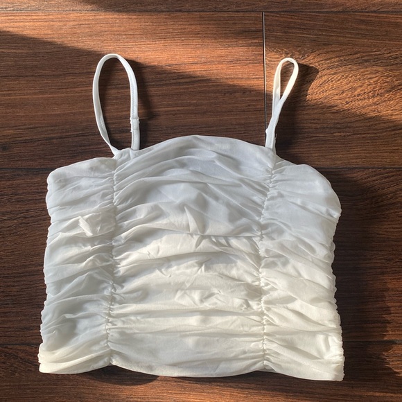 WHITE CROP TOP - Picture 1 of 2